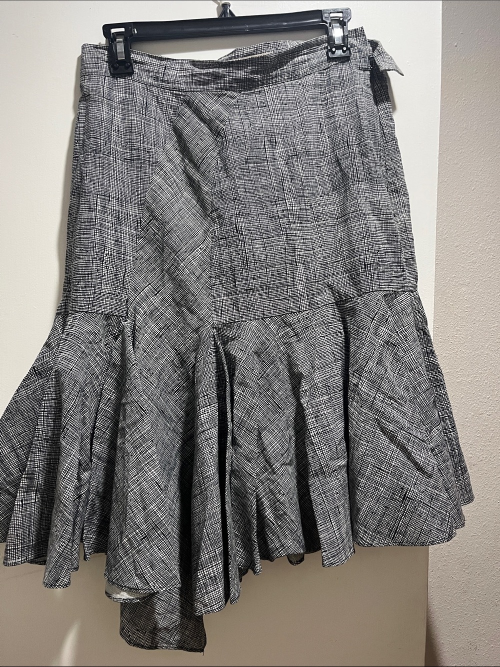 Women's Gray Plaid High-Low Ruffle Hem Skirt